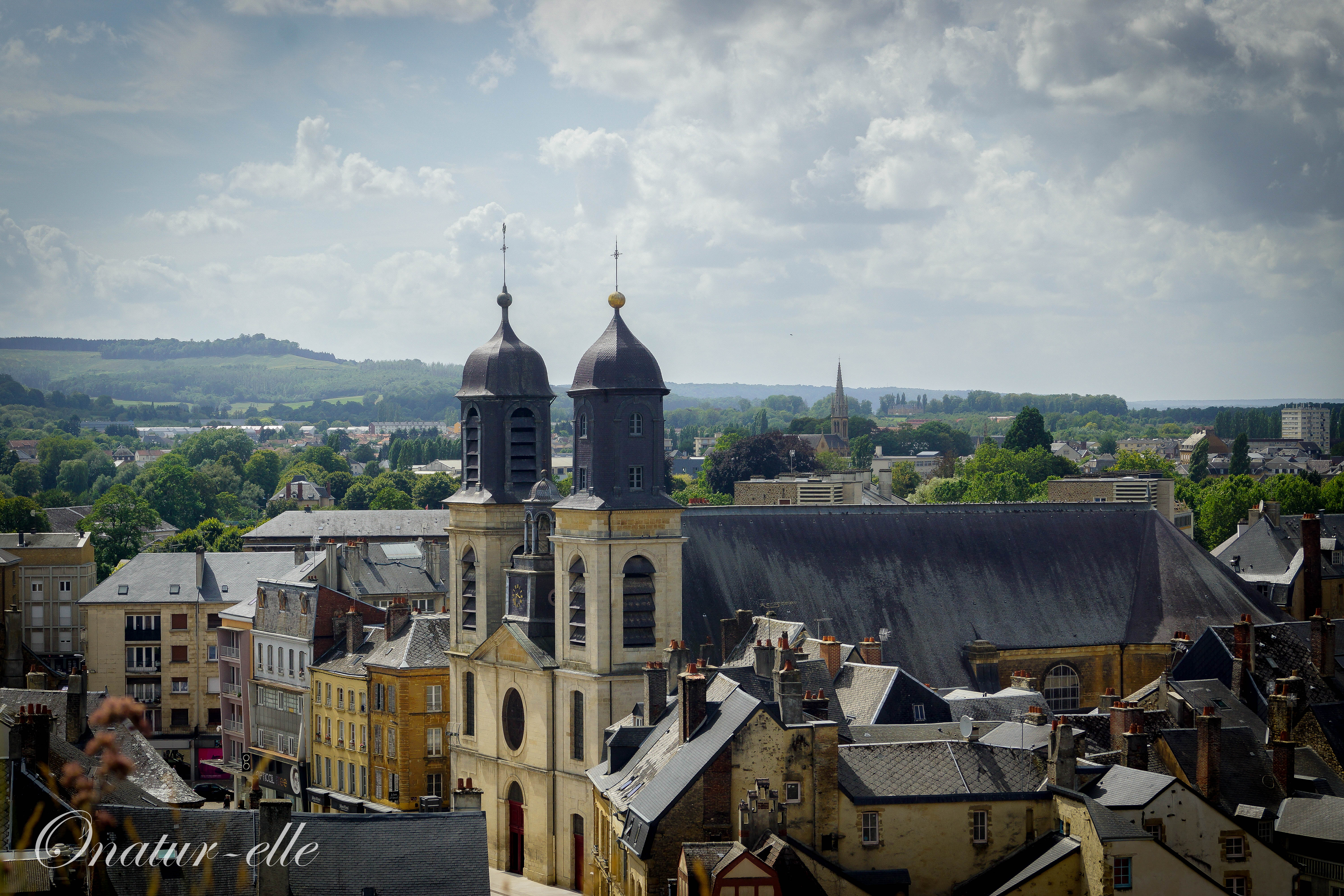 Vue de Sedan