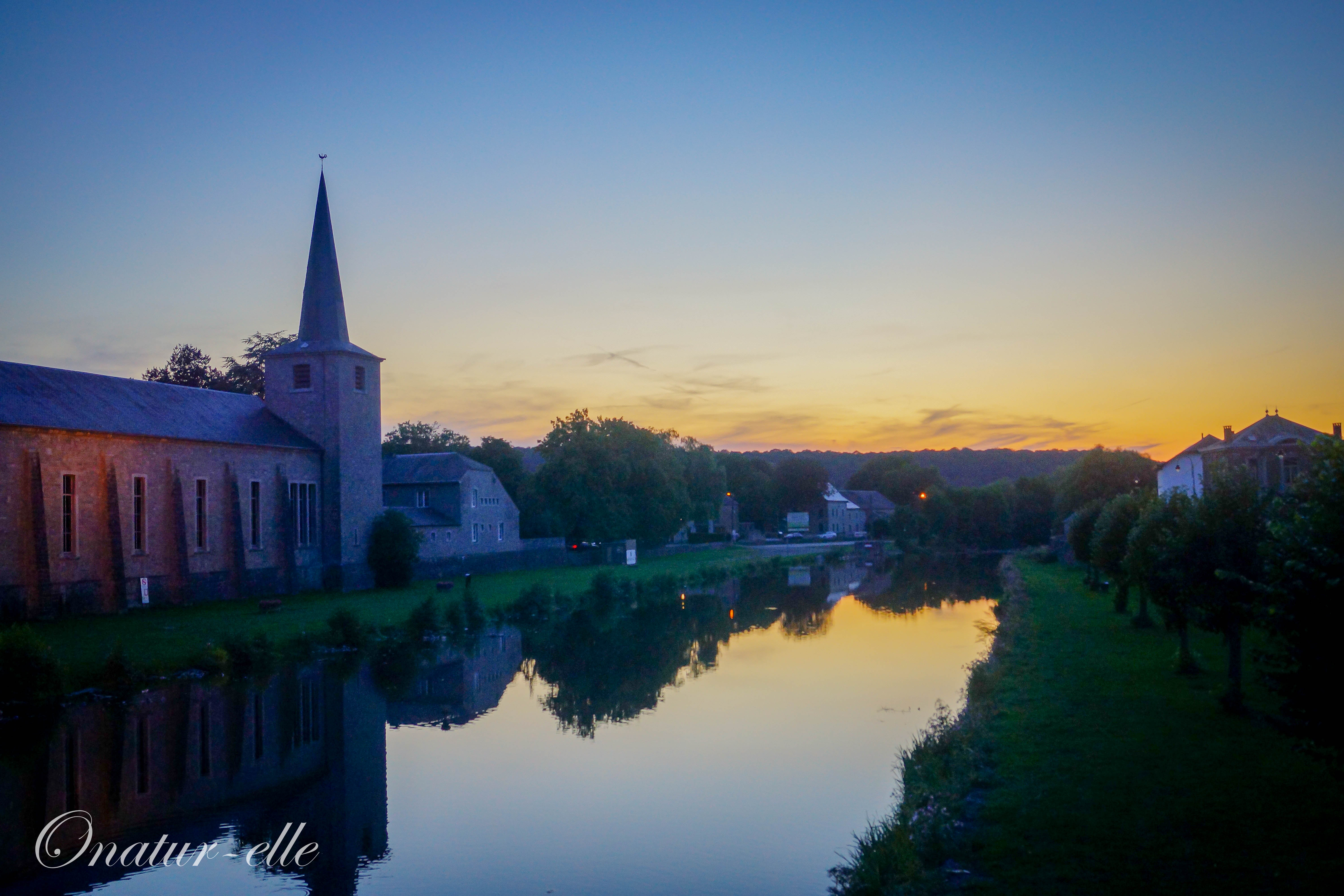 La nuit tombe