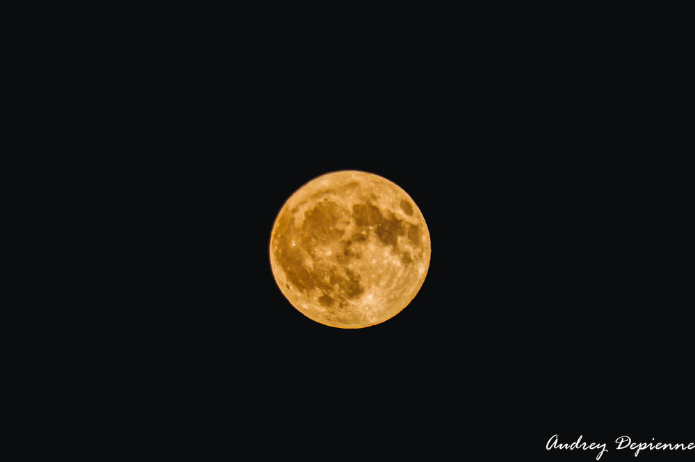 La lune orange